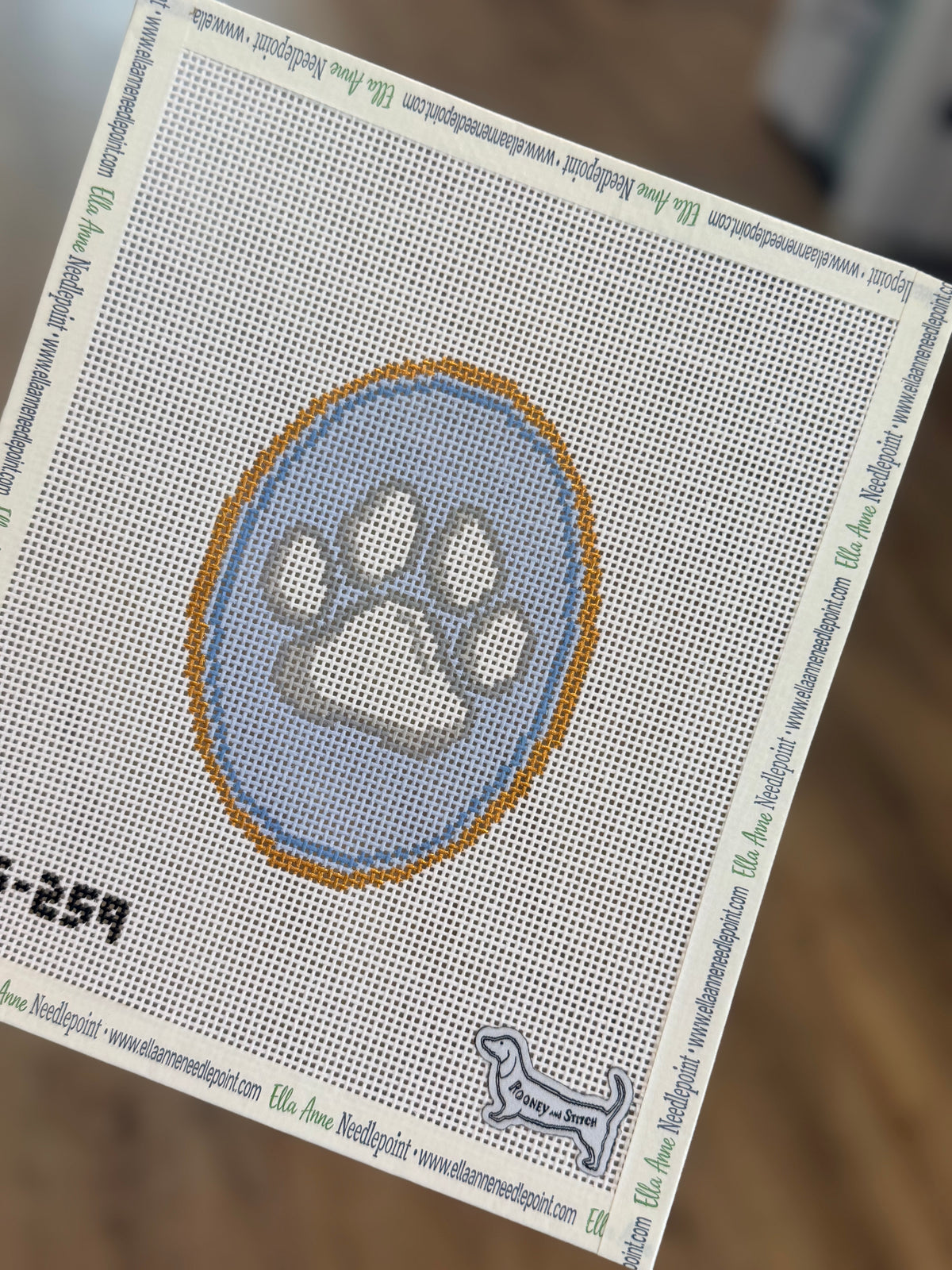Paw Print Cameo