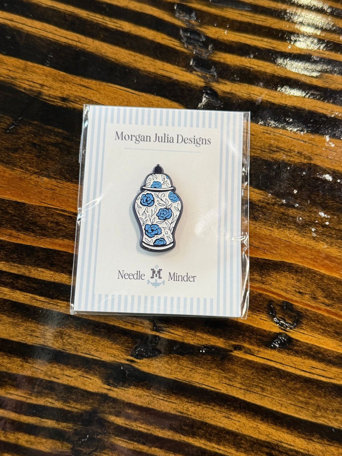 Ginger Jar Needle Minder