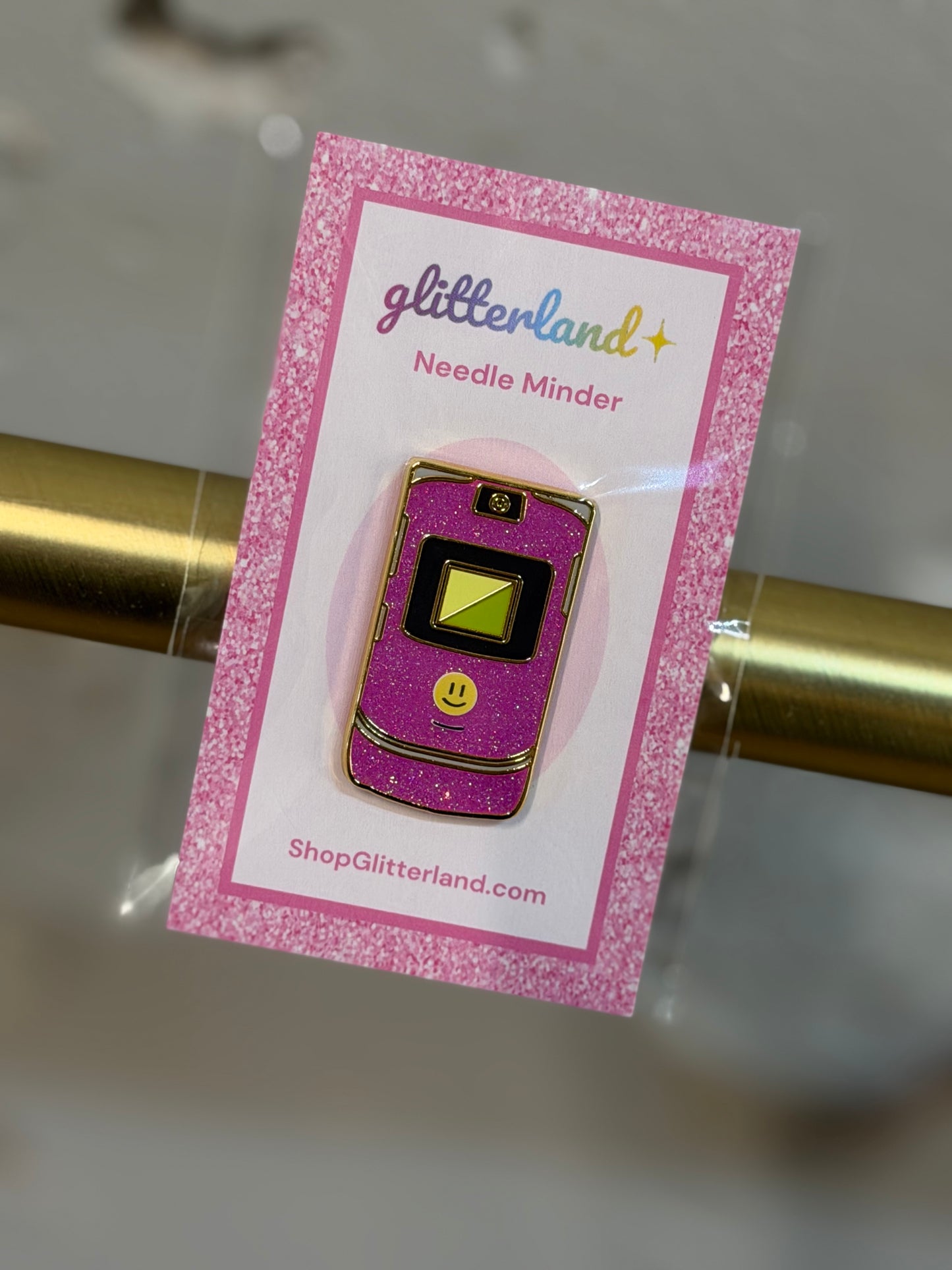 Y2K Flip Phone Needle Minder