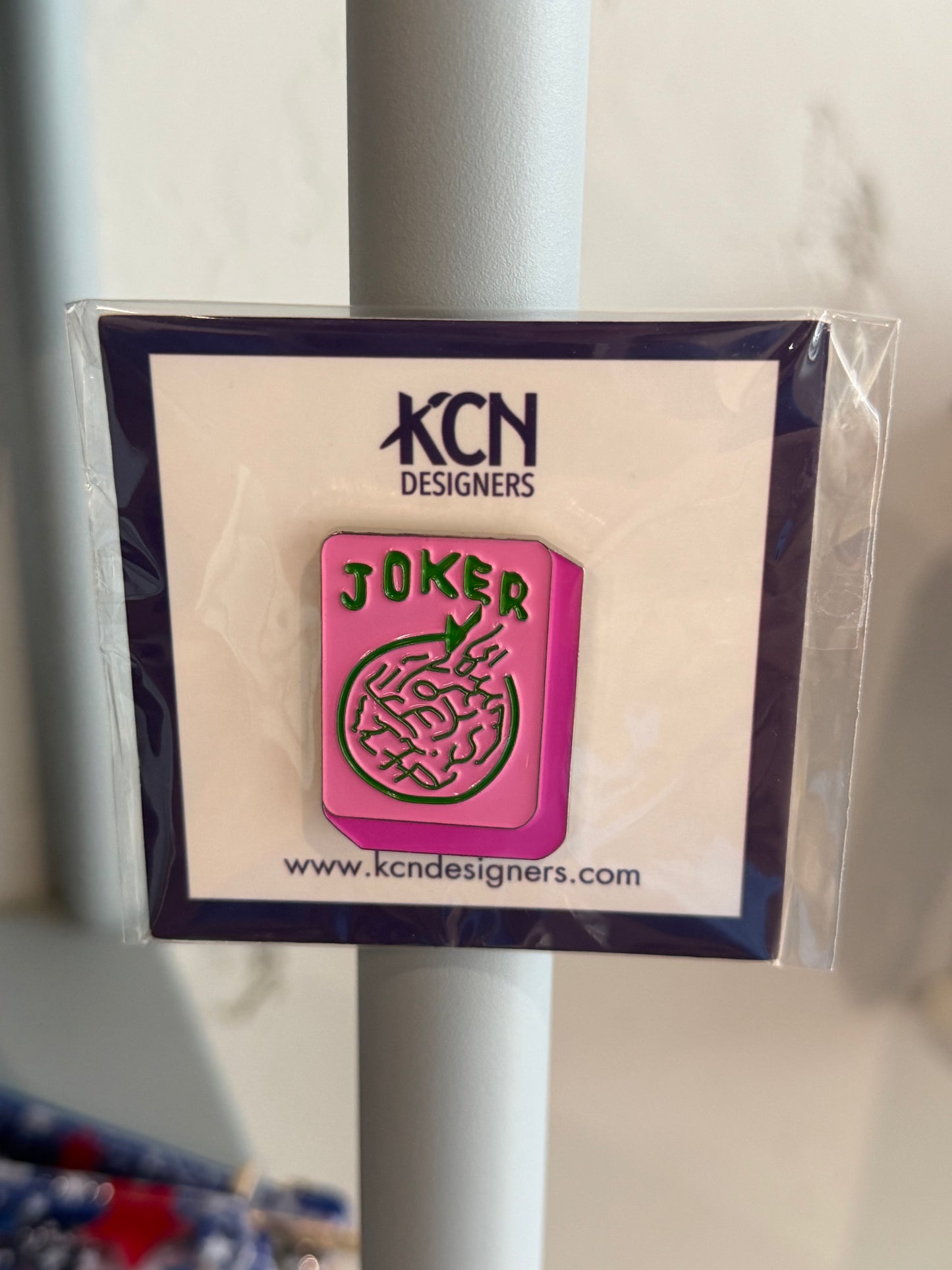 Pink Mahjong Joker Needle Minder