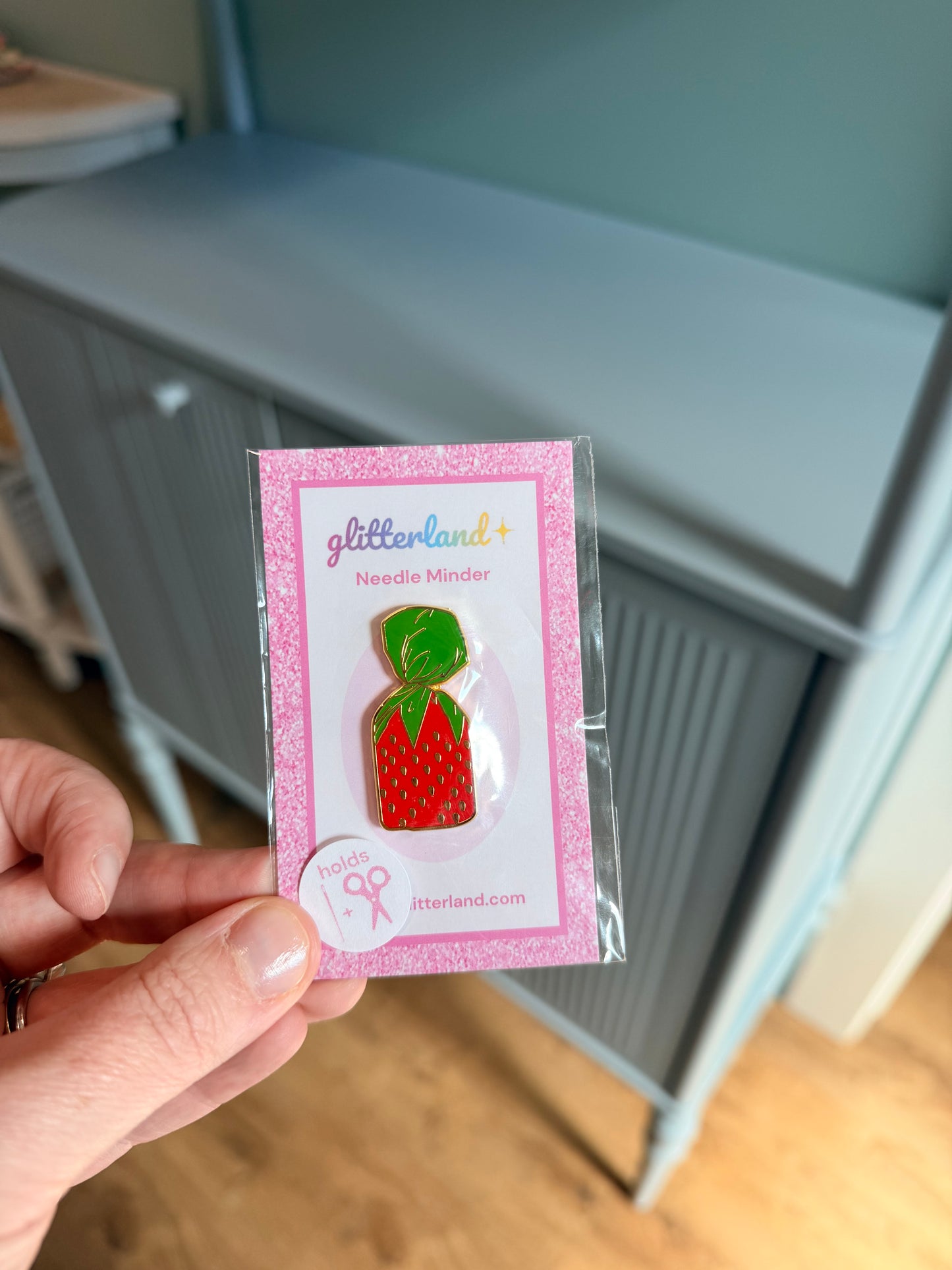 Strawberry Candy Needleminder
