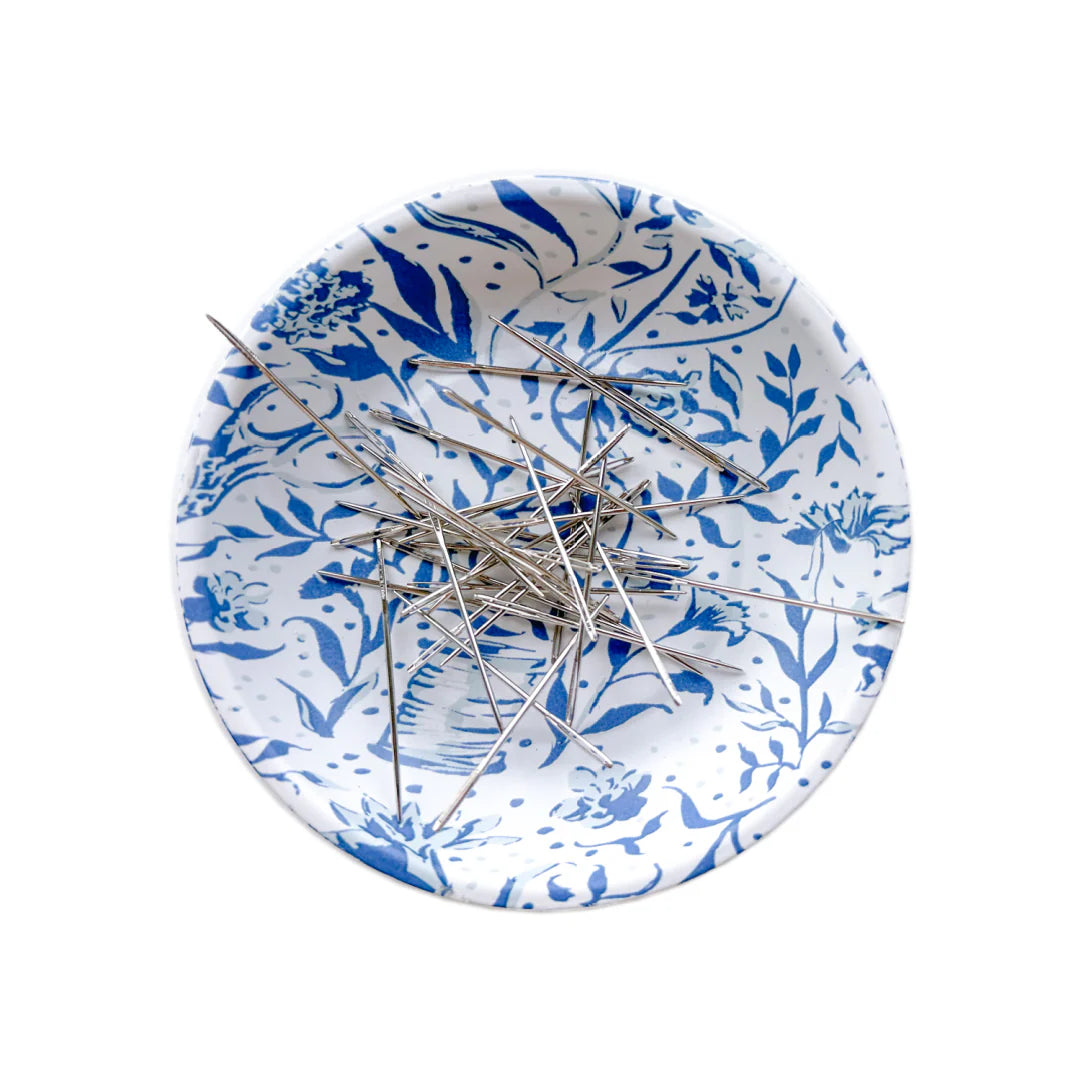 Blue Needlepoint Print Magnetic Ort Bowl