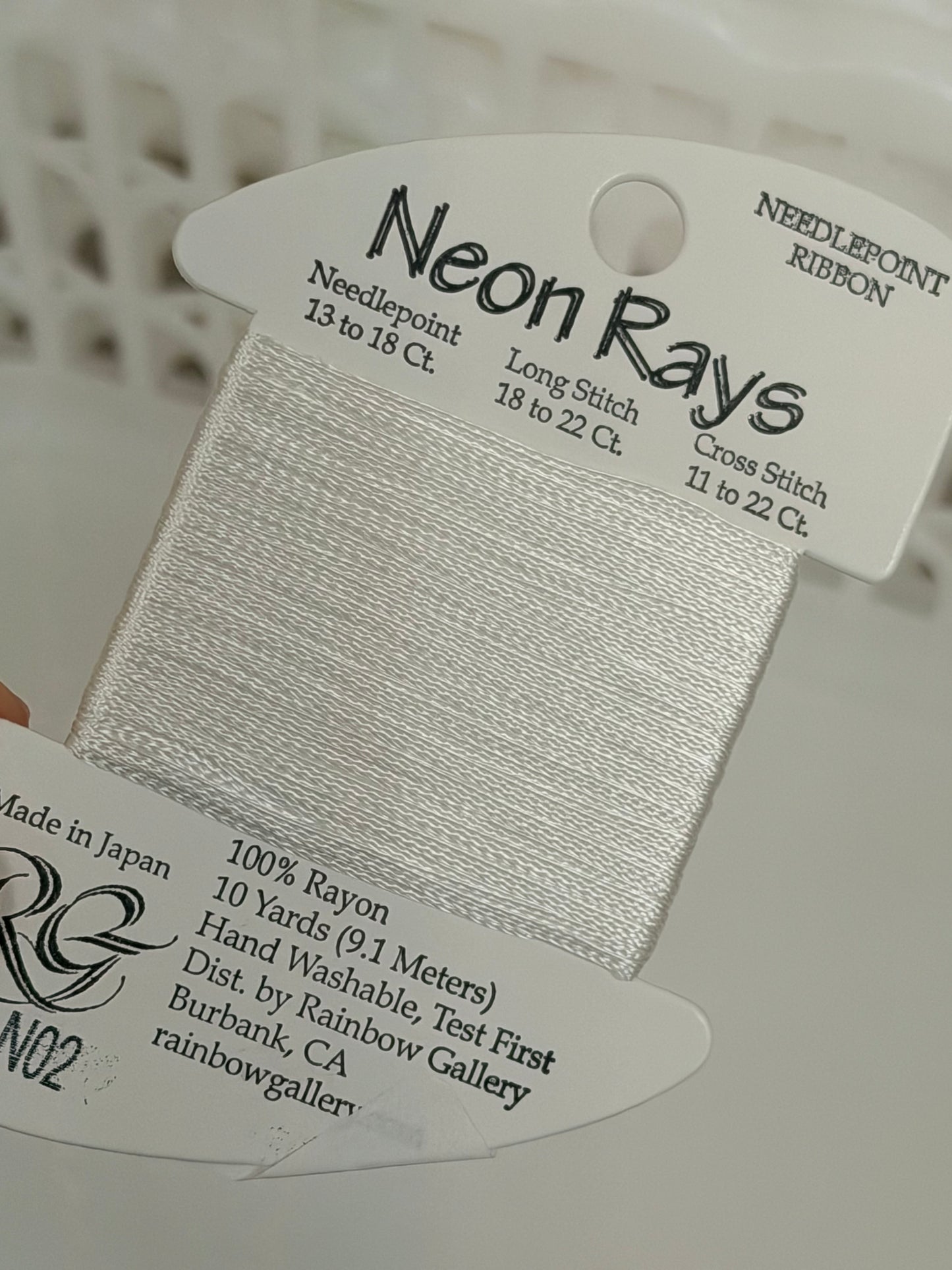 Neon Rays White N02