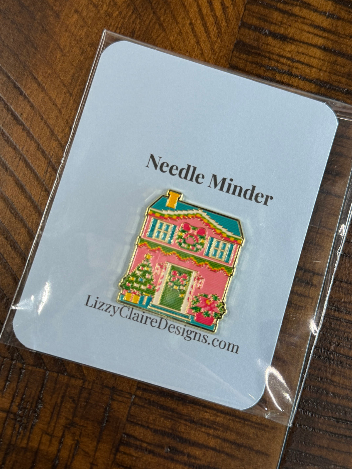 LC Cutie House Needle Minder