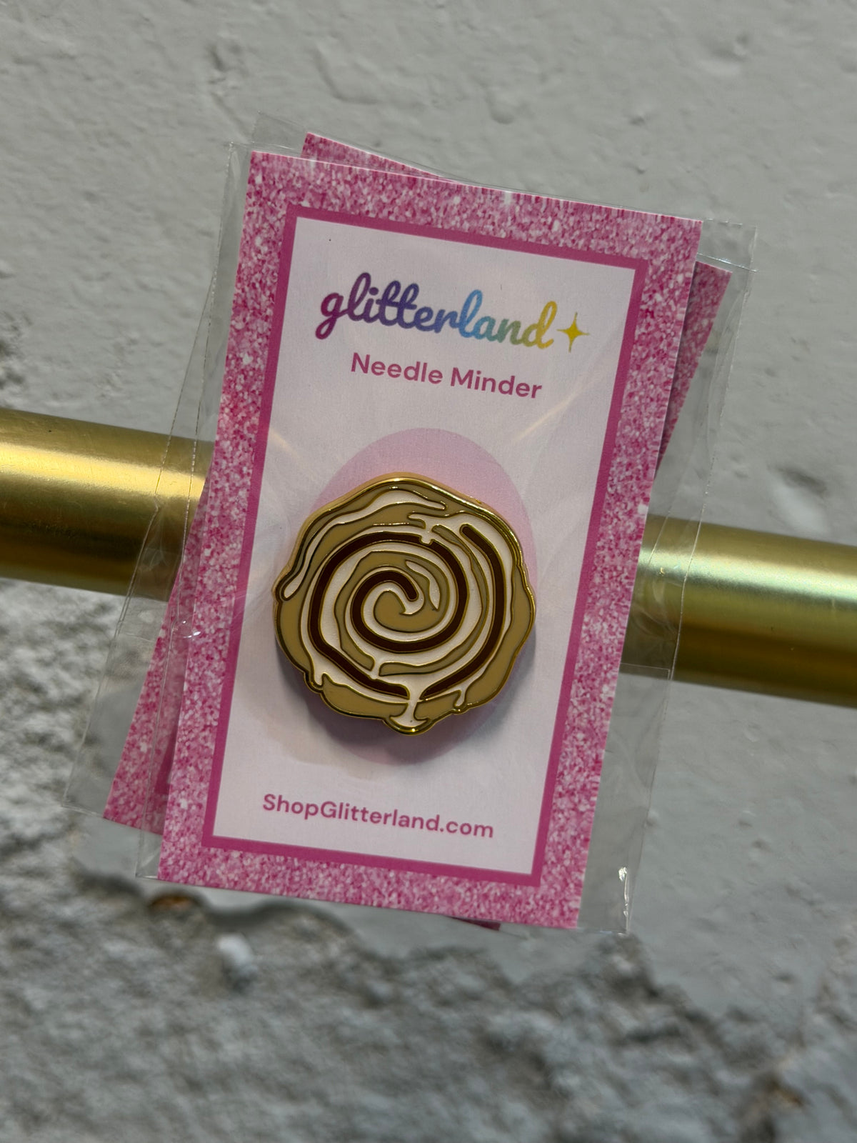 Cinnamon Roll Needle Minder
