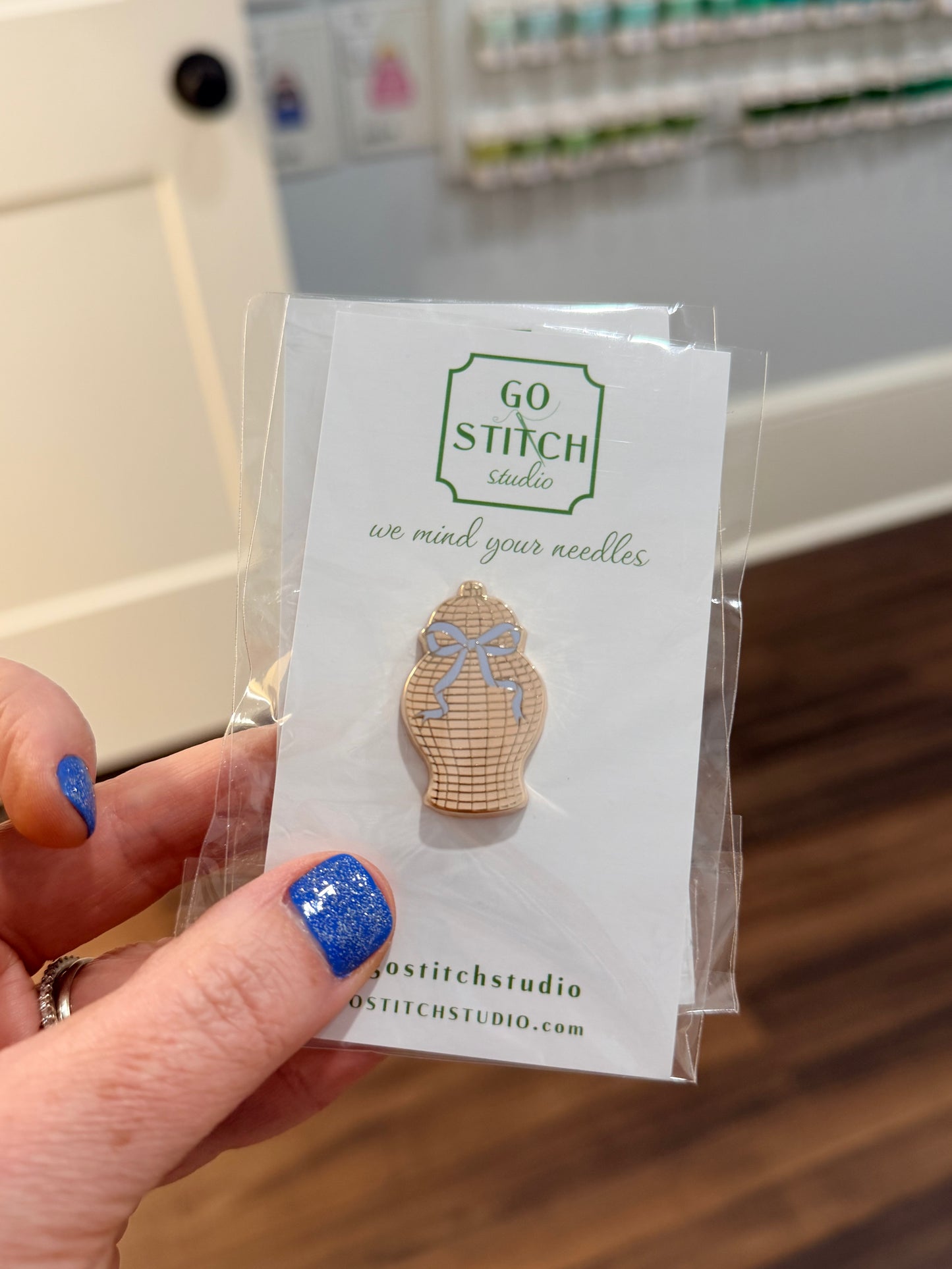 Rattan Ginger Jar Needle Minder
